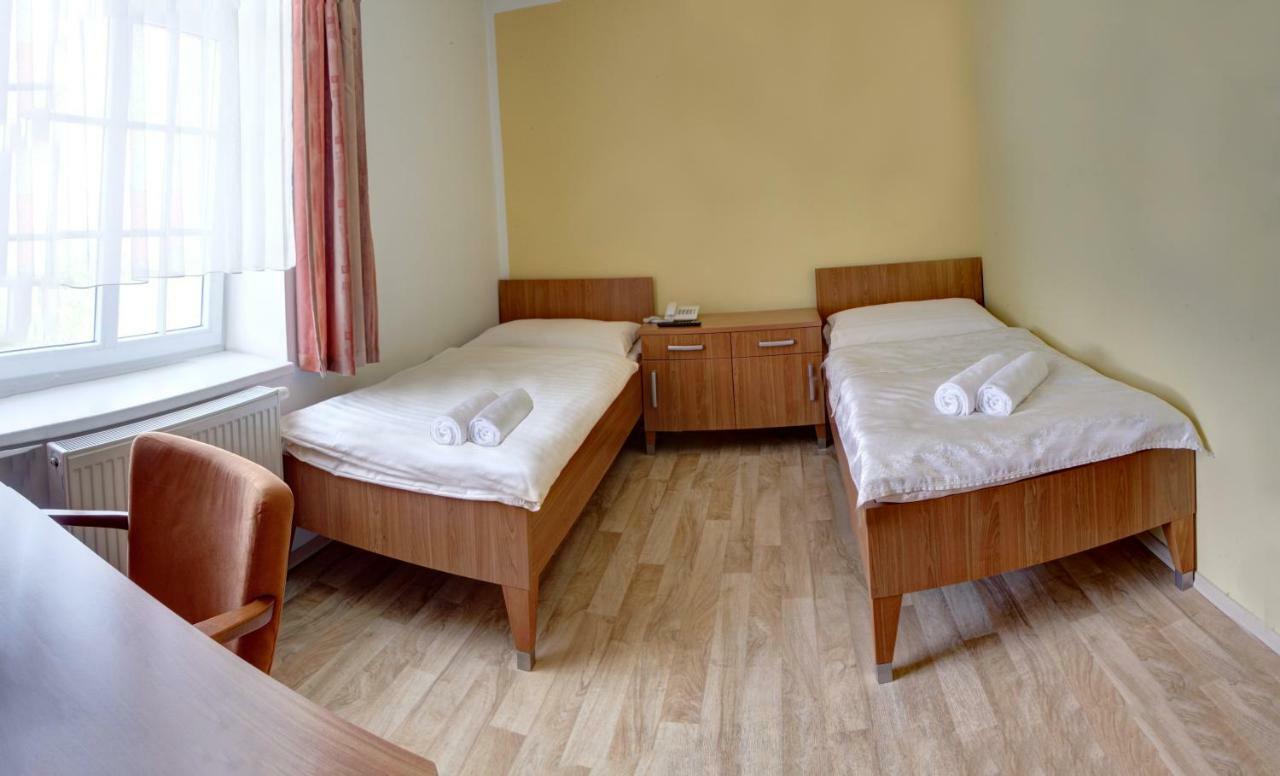 Penzion Tillerova Vila Lázně Bohdaneč Eksteriør bilde