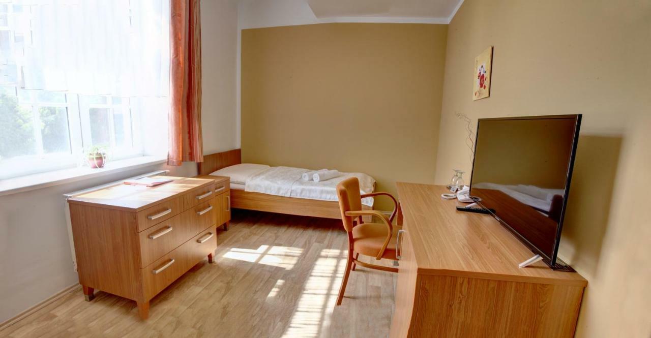 Penzion Tillerova Vila Lázně Bohdaneč Eksteriør bilde